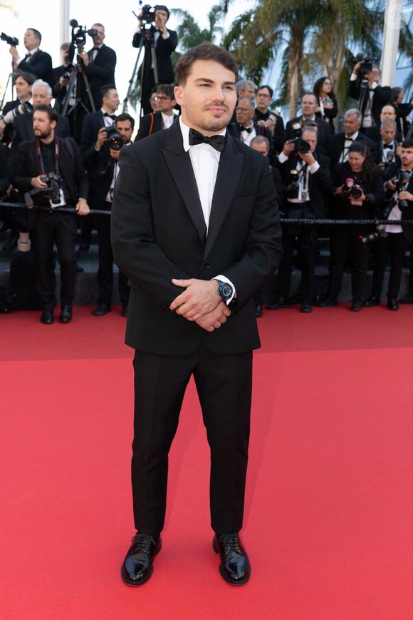Antoine Dupont est arrivé au tout début 

Antoine Dupont (montre Audemars Piguet) - Montée des marches du film « Dossier 137 » lors du 78ème Festival International du Film de Cannes, au Palais des Festivals à Cannes. Le 15 mai 2025
© Olivier Borde / Bestimage