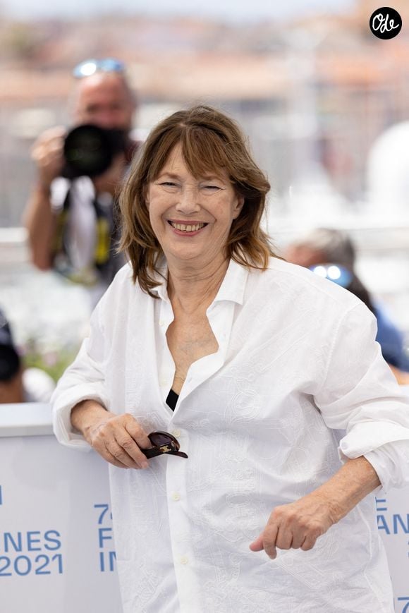 Kate Barry et Charlotte Gainsbourg y profitent d'une grande liberté pendant les vacances.

Jane Birkin (habillée en Celine) au photocall du film Jane par Charlotte (Cannes première) lors du 74ème festival international du film de Cannes le 8 juillet 2021

© Borde / Jacovides / Moreau / Bestimage