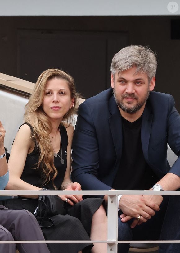 Tristane Banon et son mari Pierre Lefèvre dans les tribunes (night session) lors des Internationaux de France de Tennis de Roland Garros 2025, le 31 mai 2025 à Paris. 
© Dominique Jacovides / Bestimage
