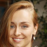"Mon cœur s’est agrandi" : Emma Smet, fille de David Hallyday et Estelle Lefébure, a opéré de nombreux changements dans sa vie depuis qu’elle est devenue mère