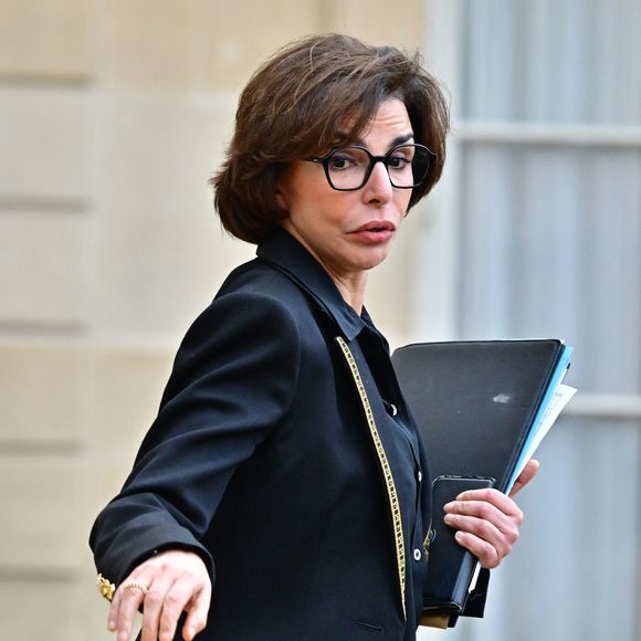 "Est-ce que vous êtes amoureuse ?" lui demande l’animatrice.

Rachida Dati, Ministre de la Culture - Sorties du Conseil des ministres au palais de l'Elysée à Paris, le 10 février 2026.
© Christian Liewig/Bestimage