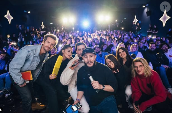 Lors de la cérémonie des Flammes, retransmise sur W9, le sketch de Merwane Benlazar a en effet fait l'objet d'une censure de la chaîne. 
Merwane Benlazar sur Instagram