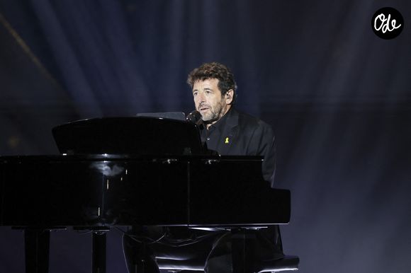 Patrick Bruel lors d'une cérémonie organisée par le Conseil des institutions juives de France (CRIF) en hommage aux victimes des attentats du Hamas du 7 octobre 2023 contre Israël, à l'occasion du premier anniversaire de l'événement, à Paris, le 7 octobre 2024.

© Jack Tribeca / Bestimage