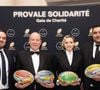 Il faut rappeler que la princesse Charlene est la présidente de la Fédération Monégasque de Rugby
Charlene et Albert de Monaco à la première soirée de gala de charité de Provale Solidarité le 14 mars 2025 au Four Seasons Hotel George V Crédit photo : Éric Mathon / Palais princier