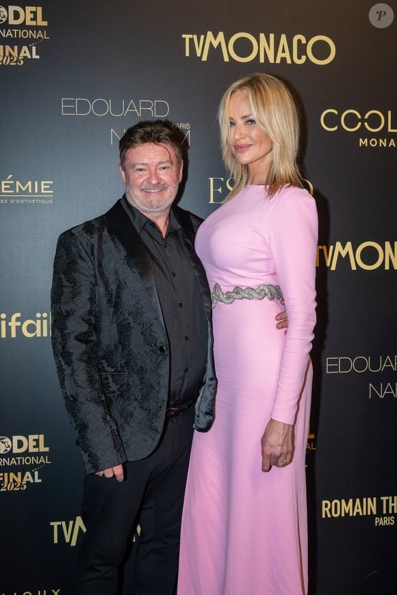 Adriana Karembeu et Philippe Doignon lors de la 21ème édition du concours de beauté "Top Model International" dans la salle des Étoiles du Sporting de Monte-Carlo, Monaco, le 174 mai 2025. © Martin Bousseau/Bestiamge