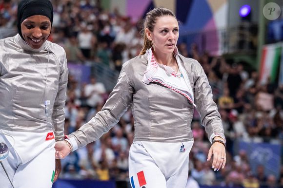 “Je suis enceinte. Mais cela ne se passe pas comme prévu. On se rend compte que l'on est en train de perdre le bébé”, raconte-t-elle

Manon Apithy-Brunet (FRA) - Escrime, quart de finale pendant les Jeux olympiques de Paris 2024. Panoramic / Bestimage