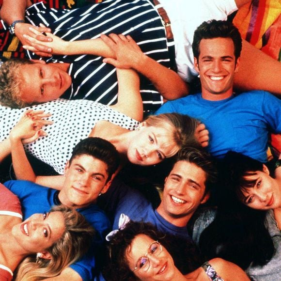 Archives - Tori Spelling, Brian Austin Green, Ian Ziering, Jenny McCarthy, Luke Perry, Jason Priestley, Shannen Doherty et Gabrielle Carteris de "Beverly Hills" en 1998.