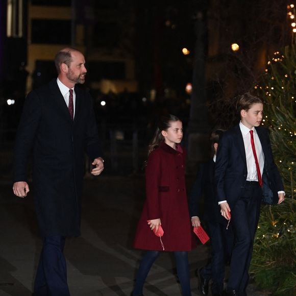 George et Louis se sont mis sur leur 31 !

Le prince William, prince de Galles, le prince George de Galles, la princesse Charlotte de Galles, et le prince Louis de Galles, assistent au service Together At Christmas Carol à l'abbaye de Westminster à Londres, Royaume-Uni, le 6 décembre 2024. © Justin Goff/GoffPhotos/Bestimage