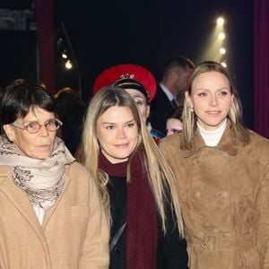 Le prince Albert II de Monaco, La princesse Charlène de Monaco, La princesse Stéphanie de Monaco, Camille Gottlieb lors du spectacle Monaco sous les Etoiles, sous le chapiteau de Fontvieille à Monaco, le 22 décembre 2025. 
© Claudia Albuquerque / Bestimage