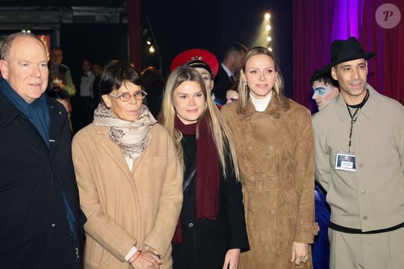Le prince Albert II de Monaco, La princesse Charlène de Monaco, La princesse Stéphanie de Monaco, Camille Gottlieb lors du spectacle Monaco sous les Etoiles, sous le chapiteau de Fontvieille à Monaco, le 22 décembre 2025. 
© Claudia Albuquerque / Bestimage
