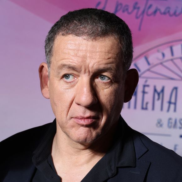 Dany Boon, à retrouver ce dimanche soir sur TMC dans "Rien à déclarer", a presque été lâché par sa fille Sarah qu'il attendait pour un tournage. 

Exclusif - Dany Boon lors de la présentation de son film "Regarde" au Festival du Cinéma Francais et de la gastronomie d'Aix-les-Bains, France. © Denis Guignebourg/Bestimage