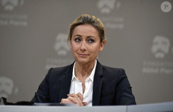 La journaliste et animatrice française Anne-Sophie Lapix lors d'une conférence sur le mal-logement en France dans le cadre du 27ème Congrès de la Fondation Abbe Pierre à Paris, France, le 2 février 2022. Photo par Patrice Pierrot/ABACAPRESS.COM