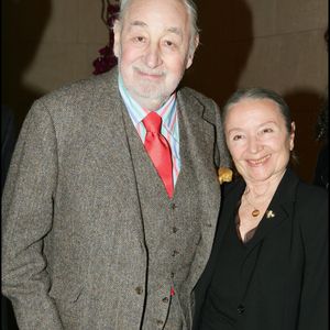 On trouvera des meubles, des tableaux, des objets d’art auxquels s’ajoutent quelques pièces de la garde-robe de sa femme, Monique Chaumette

Archives - Philippe Noiret et sa femme, Monique Chaumette à la cinémathèque française. BERTRAND RINDOFF PETROFF / BESTIMAGE