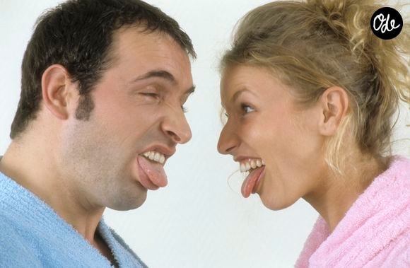 Si, l'écriture globale va être modernisée pour refléter la vie de couple actuelle, le format, lui, ne changera pas.

Archives -  Jean Dujardin et Alexandra Lamy dans la série "Un gars, une fille" le 31 janvier 2002.

© Bestimage