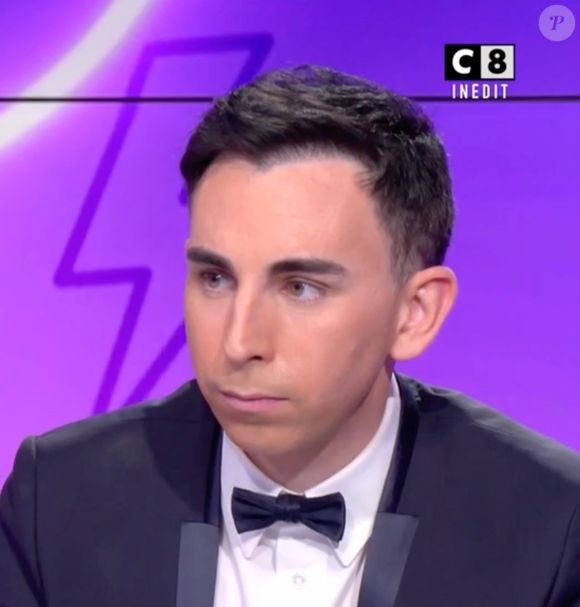 Jordan De Luxe face à Orlando dit Bruno Gigliotti sur le plateau de Chez Jordan (Capture d'écran C8 : diffusion du 26 février 2025)