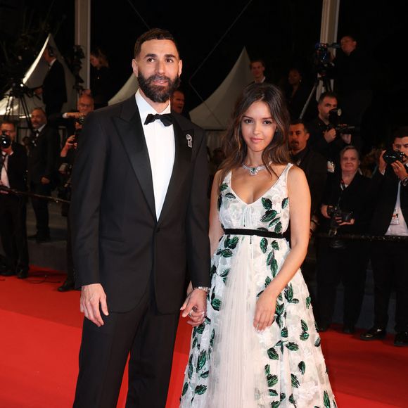 Karim Benzema et sa compagne Lyna Khoudri à la descente des marches du film « 13 jours 13 nuits » lors du 78e Festival International du Film de Cannes le 23 mai 2025
© Jacovides-Moreau / Bestimage