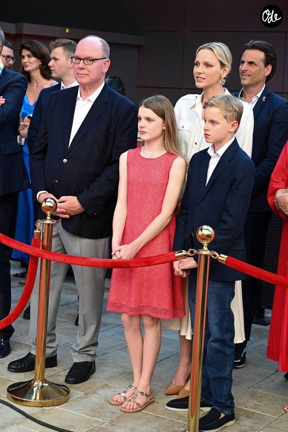 Le prince Albert II de Monaco, la princesse Charlène de Monaco, la princesse Gabriella de Monaco, comtesse de Carladès, et le prince Jacques de Monaco, marquis des Baux, assistent à l’inauguration de l’espace thématique consacré à la Principauté de Monaco à Europa-Park, à Rust, en Allemagne, le 29 juin 2026. © Dana Press/Bestimage