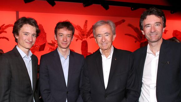 Bernard Arnault : À tout juste 30 ans, son fils Frédéric prend la tête d'une marque emblématique chez LVMH