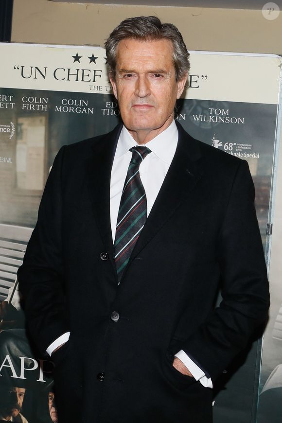 "J’ai attendu qu’ils m’appellent, mais finalement, ils ne m’ont jamais contacté", a déclaré le comédien lors de son récent passage au Festival international du film "Marateale" en Italie

Rupert Everett à la première de "The Happy Prince" au cinéma UGC Ciné Cité Les Halles à Paris, le 28 novembre 2018.
© CVS/Bestimage