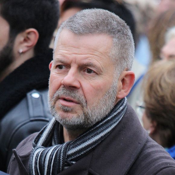 Éric Naulleau a pris la parole sur son compte X pour réagir à l'attaque dont ont été victimes la journaliste de "CNews" Isabelle Pibouleau et son compagnon.

Eric Naulleau lors de la cérémonie d'enterrement de Michou à l'église Saint Jean de Montmartre à Paris. Michel Georges Alfred Catty alias Michou, l'homme bleu de la vie nocturne parisienne, décédé, était le propriétaire du célèbre cabaret de travestis " Chez Michou " à Montmartre. Photo par Nasser Berzane/ABACAPRESS.COM