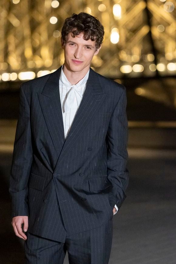 Aliocha Schneider - Photo Call du « Le Grand Diner du Louvre « lors de la Fashion Week  à Paris le 5 mars 2025. © Olivier Borde /Bestimage
