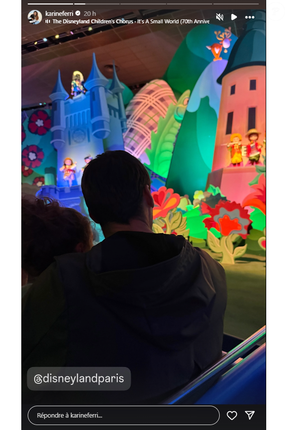 Et aussi d'instants magiques capturés avec leurs enfants.

Karine Ferri et Yoann Gourcuff à Disneyland avec leurs trois enfants.