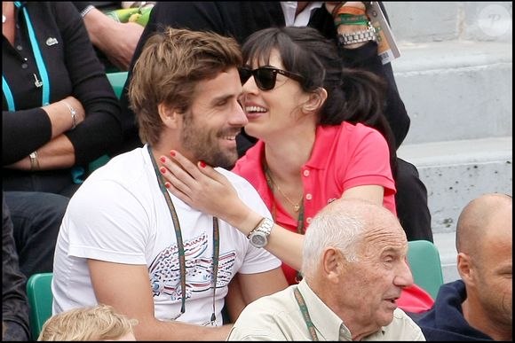 Nolwenn Leroy et Arnaud Clement assistent a Roland Garros 2010 @RINDOFF-MOREAU / BESTIMAGE