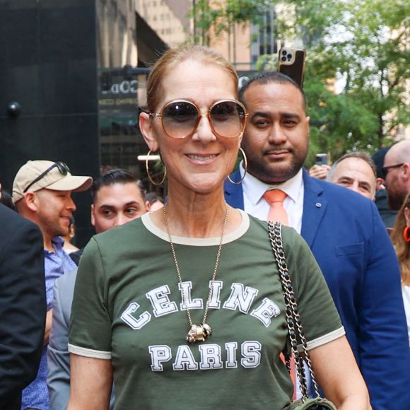 Céline Dion est tout sourire lors d'une sortie en ville, à New York City, NY, USA, le 17 juin 2024. Photo par Bauer-Griffin/INSTARimages/ABACAPRESS.COM