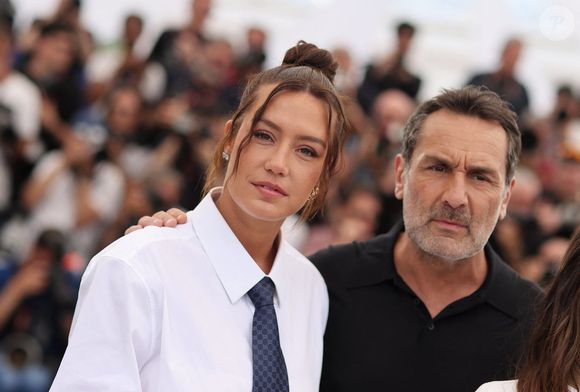 Adèle Exarchopoulos et le réalisateur Gilles Lellouche - Photocall du film "L'Amour Ouf" (Beating Hearts / Compétition) lors du 77ème Festival International du Film de Cannes (14 - 25 mai 2024), le 24 mai 2024. 
© Jacovides / Moreau / Bestimage