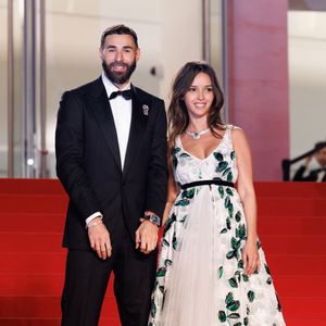 Karim Benzema et sa compagne Lyna Khoudri à la descente des marches du film « 13 jours 13 nuits » lors du 78ème Festival International du Film de Cannes. Le 23 mai 2025
© © Jacovides-Moreau / Bestimage / Bestimage