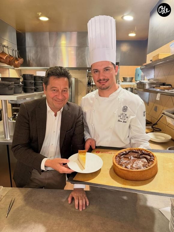 Sa fille le relie d'ailleurs à une ville qu'il adore : "je viens dès que je le peux à Lyon où vit ma fille de 6 ans"

Laurent Gerra propriétaire d'un restaurant à Lyon.