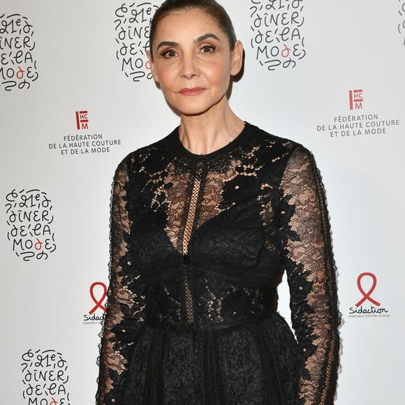 Clotilde Courau - Photocall du « Dîner de la Mode » au bénéfice du Sidaction, au Palais de Tokyo, dans le cadre de la Fashion Week de Paris. Le 25 Janvier 2024. 
© Rachid Bellak / Bestimage