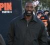 Dans sa story Instagram, Omar Sy a partagé un texte dans lequel il exprime son soutien aux habitants et dénonce les discours qu’il estime responsables de la désignation de certaines personnes comme cibles.

Omar Sy au photocall de la première de la série "Lupin", saison 4, au Champ-de-Mars à Paris le 21 octobre 2026. © Coadic Guirec / Bestimage