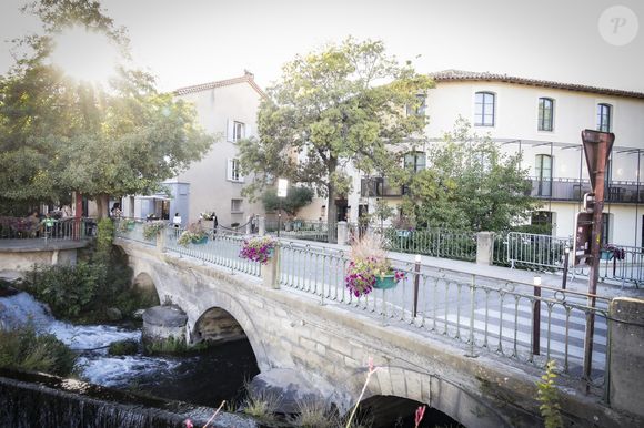 Exclusif - Patrick Bruel - Patrick Bruel inaugure son hôtel cinq étoiles "L'Isle de Leos MGallery" à L'Isle-sur-la-Sorgue, France, le 23 septembre 2025. © Jack Tribeca / Bestimage