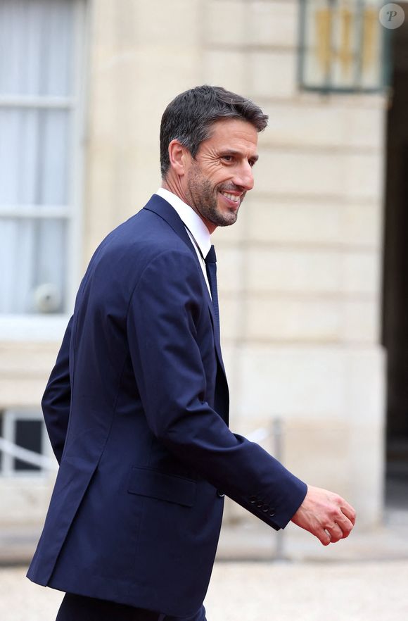 Une indemnité de sortie aurait été votée

Tony Estanguet - Emmanuel Macron, Président de la République Française, et la Première dame Brigitte Macron, accueillent les chefs d'Etat et de gouvernement présents à Paris pour la cérémonie d'ouverture des Jeux Olympiques de Paris 2024 (JO). Cette réception sera l'occasion pour la France de délivrer un message de paix et de tolérance alors que 10500 athlètes du monde entier seront réunis pour participer au plus grand événement sportif international. Paris, le 26 juillet 2024. © Dominique Jacovides - Pierre Perusseau / Bestimage