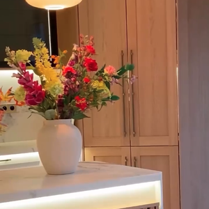 Et après les travaux... Une petite révolution de son intérieur.

La cuisine de Chris Marques