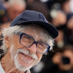 Pierre Richard au photocall du film "L'Homme Qui A Vu L'Ours Qui A Vu L'Homme" lors du 78ème Festival International du Film de Cannes, au Palais des Festivals à Cannes, France, le 22 mai 2025. © Jacovides-Moreau/Bestimage