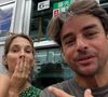 Marié depuis plus de vingt ans à la journaliste économique Claire Fournier, Julian Bugier cultive avec son épouse une discrétion qui leur permet de préserver leur équilibre...

Julian Bugier partage ses vacances sur Instagram en compagnie de sa conjointe Claire Fournier.