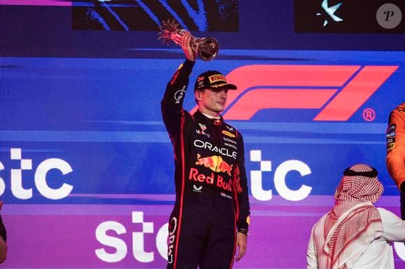Il s'agit du premier enfant du quadruple champion de Formule 1, 

VERSTAPPEN Max (Pays-Bas), Red Bull Racing RB21, portrait sur le podium lors du Grand Prix de Formule 1 STC d'Arabie Saoudite 2025, 5ᵉ manche du Championnat du monde de Formule 1 FIA 2025, du 18 au 20 avril 2025 sur le circuit urbain de la corniche de Djeddah, à Djeddah, en Arabie Saoudite.

Photo : DPPI / PsnewZ / Bestimage