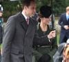 Les amoureux s'étaient rencontrés en Ecosse sur les bancs de la fac et disons que la future princesse de Galles a dû prendre son mal en patience avant que le fils de Charles ne lui fasse sa demande.
Le prince William et Catherine Kate Middleton, la duchesse de Cambridge - Les membres de la famille royale d’Angleterre ont assisté à la messe de Noël de l’église de St. Mary Magdalene à Norfolk, le 25 décembre 2015 AGENCE / BESTIMAGE