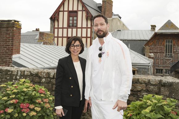 Rachida Dati, ministre de la Culture, rencontre Thomas Pesquet, porteur de la flamme olympique au Mont Saint-Michel le 31 mai 2024.

© Jack Tribeca / Bestimage