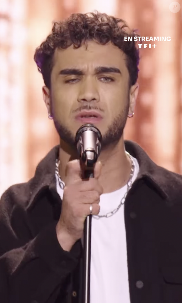 Le candidat a pourtant affirmé avoir quitté l’aventure de son propre chef après les qualifications.

Laurent Traversa dans "The Voice"  TF1