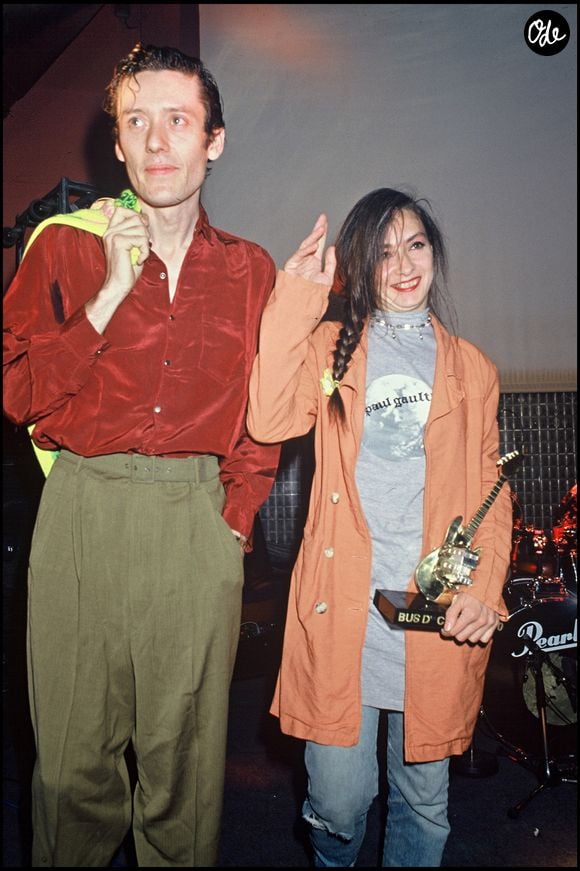 Fred Chichin et Catherine Ringer reçoivent le prix du bus d'acier au Bus Palladium en 1990