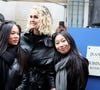 Elle était entourée de ses filles Jade et Joy pour cette soirée familiale.

Laeticia Hallyday, ses filles Joy et Jade lors de l'inauguration d'une plaque commémorative en hommage à Johnny Hallyday devant l'immeuble où le chanteur français a grandi dans le 9ème arrondissement de Paris, France, le 22 décembre 2023.  © Dominique Jacovides/Bestimage