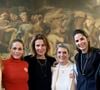Mais aussi de parler avec ses mains
Aurore Morisse, Caroline Margeridon, Christine Metais, Diane Chatelet, Nathalie Cassinis et Marie du Sordet  le 7 décembre 2024 à Bruxelles, Belgique. © Didier Lebrun/Photonews/Bestimage