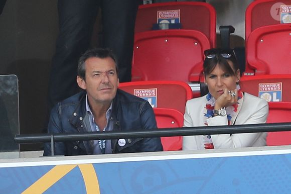 Jean-Luc Reichmann et sa femme Nathalie lors du match des 8ème de finale de l'UEFA Euro 2016 France-Irlande au Stade des Lumières à Lyon, France le 26 juin 2016. © Cyril Moreau/Bestimage