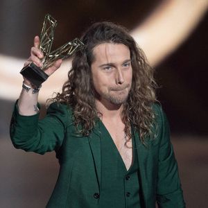 Le 27 juin 2025, Julien Doré publie une vidéo sur Instagram, en réaction au cri du cœur de Chantal Goya...

Julien Dore reçoit le prix de la meilleure création audiovisuelle de l'année lors des 36e Victoires de la Musique à la Seine Musicale le 12 février 2021 à Boulogne-Billancourt, France. Photo by David Niviere/ABACAPRESS.COM