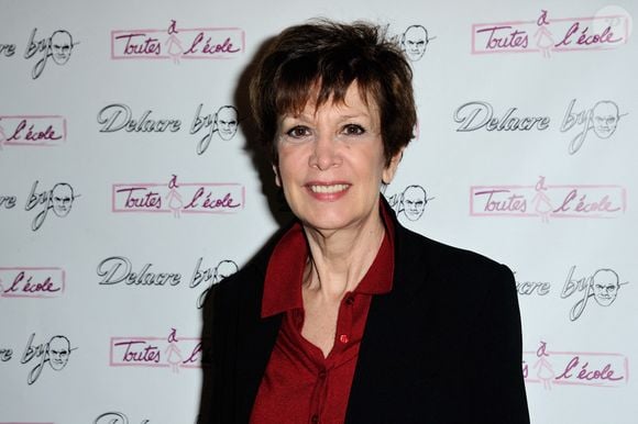 Dans lequel il raconte la fin de vie de la journaliste

Catherine Laborde assiste au lancement des collections Delacre habillées par Christian Lacroix en faveur de l'association 'Toutes a l'Ecole' a la Belle Epoque a Paris, France le 24 Septembre 2015. Photo by Aurore Marechal/ABACAPRESS.COM