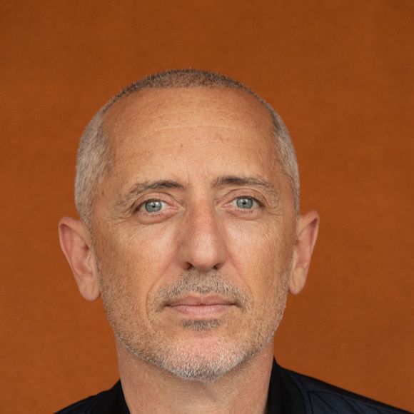 Gad Elmaleh au Village pour la finale masculine lors des Internationaux de France 2025 à Roland Garros le 08 juin 2025 à Paris, France. Photo by Nasser Berzane/ABACAPRESS.COM