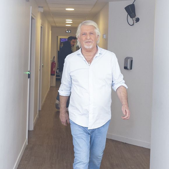 Exclusif - Patrick Sebastien - Backstage de l’émission TPMP (Touche Pas à Mon Poste) présentée en direct par C.Hanouna et diffusée sur C8 le 19 décembre 2023. © © Jack Tribeca / Bestimage